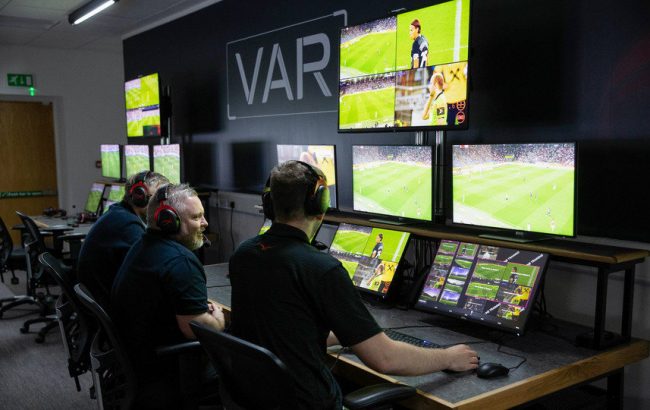 ใช้เทคโนโลยี VAR ที่ได้รับการรับรองจาก FIFA